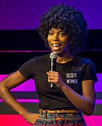 Sasheer Zamata interprète Jennifer.