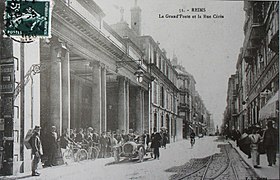 La poste détruite par la Grande Guerre et le tram dans la rue.