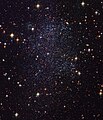 قزمة الرامي غير المنتظمة ، مجرة قزمة ، تبعد عنا 4و3 مليون سنة ضوئية.