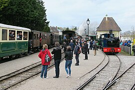 Trains en gare, avril 2016.