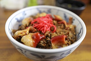 Rice with cooked surf clam