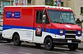 A Utilimaster Aeromaster used as a mail truck by Canada Post