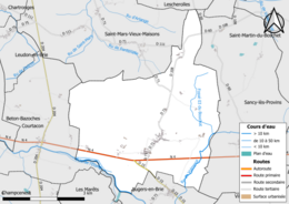 Carte en couleur présentant le réseau hydrographique de la commune