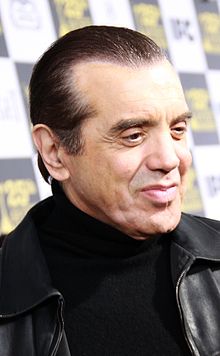 Chazz Palminteri en blouson.