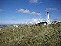 Les dunes sous le phare cachent un fort construit pendant la Seconde Guerre mondiale par les Allemands.