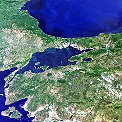 Satellitfoto över nordvästra Turkiet, med Marmarasjön i mitten.