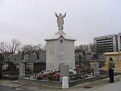 Tumba monumento del Padre Chaminade