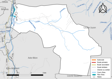 Carte en couleur présentant le réseau hydrographique de la commune