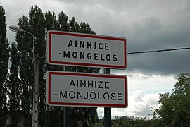 Sign at the entrance of the village