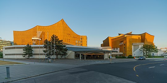 Dvorana kamerne muzike (desno) i Filharmonije u Berlinu