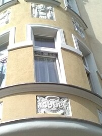 Bay window detail