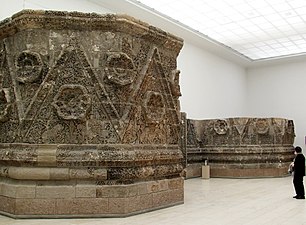 Palace facade from Mshatta in Jordan, c.740, now in the Pergamon Museum (Berlin)