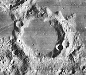 Снимок зонда Lunar Orbiter - IV.