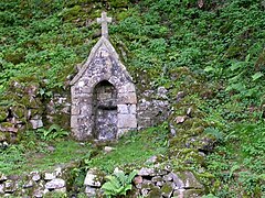 La fontaine de Saint-Céneri.