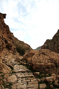 راه باستانی سنگفرش شده در کوه‌های بهبهان