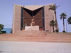 Entrada principal al Auditorio Alfredo Kraus. Las Palmas de Gran Canaria, Islas Canarias, España.