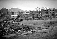 A cidade de Bodø, dois anos depois de ser atacada pela Luftwaffe.