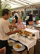 Service de la bouillabaisse.