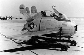 XF-85 на авиабазе «Эдвардс».