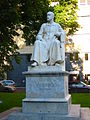 Statue du docteur Robert Koch (découvreur du vaccin contre la tuberculose) devant l'hôpital de la Charité de Berlin.