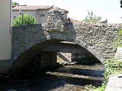 Le vieux pont de la Pède à Saint-Floret.