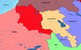 Красным — территории, ранее входившие в состава России и отошедшие согласно договору Турции