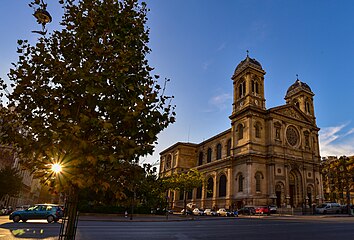 L'église du boulevard des Invalides.