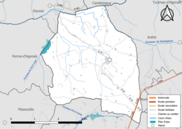 Carte en couleur présentant le réseau hydrographique de la commune