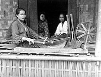 Sundanese sarong weaver in Bandung, West Java, present-day Indonesia, 1900–1940