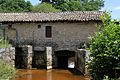 Ancien moulin à eau, l'un des rares vestiges du château