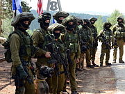 イスラエル陸軍の軍用犬運用特殊部隊、オケッツ（英語版）。
