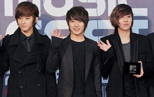 F.T. Island in 2012 From left to right: Lee Jae-jin, Choi Min-hwan and Lee Hong-gi