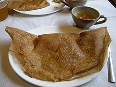 Galette complète normande et moque de cidre brut