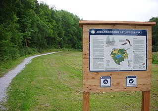 Reservatsskylt vid Ängbybadet