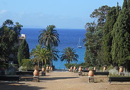 Les Degrés de la Mer, entre la plage du Rayol et le square Jean-Aicard.