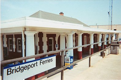 One of the signs at the station to complement the station name sign, showing the connection to the ferry to Bridgeport.