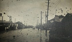 舞い飛ぶ屋根板 (大阪府大阪市天王寺区)