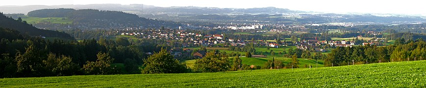 Panorama of Uzwil-Oberuzwil. In the foreground: Bichwil; background (left to right): Oberuzwil, Uzwil, Industrie Uzwil, Niederuzwil