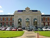 Vista de la fachada exterior de la estación del Norte.