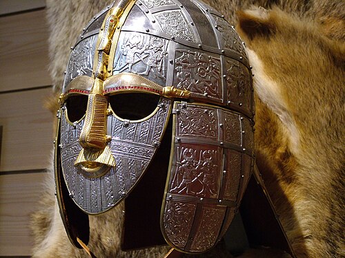 Capacete réplica de Sutton Hoo em Suffolk