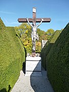 Calvaire situé dans le cimetière.