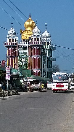 পাঞ্জাবের মোগার কাছে, কোট ইসা খানের দিকে