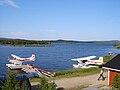 Wasserflugzeuge am Ufer