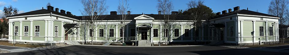 Ancienne caserne des tireurs d'élite abritant l'école professionnelle de Luovi.