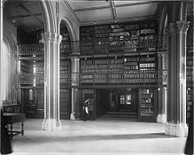 Library, lower main hall, Smithsonian Institution Building, 1914