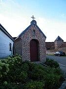 Chapelle au centre du village.