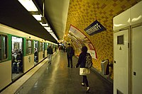 Line 5 platform station