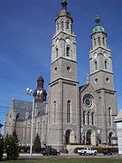 Vue de l'église Saint-Stanislas construite pour les immigrés polonais.