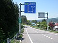 北斗市茂辺地1丁目にある北海道道1167号北斗茂辺地インター線との交差点（2019年5月撮影）本路線はここでクランク状に曲がる