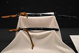 Katana (Daishō) mountings with ice crack pattern design. Edo period, Designated as Important Mounting, The Japanese Sword Museum